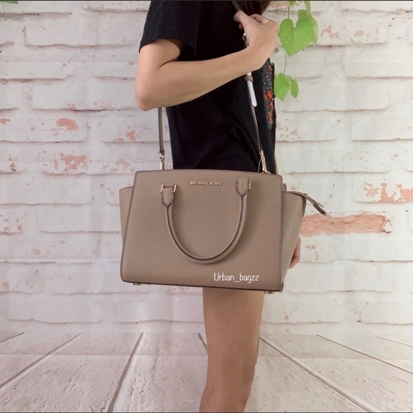 Michael Kors Selma Medium Satchel - Picture 7 of 8